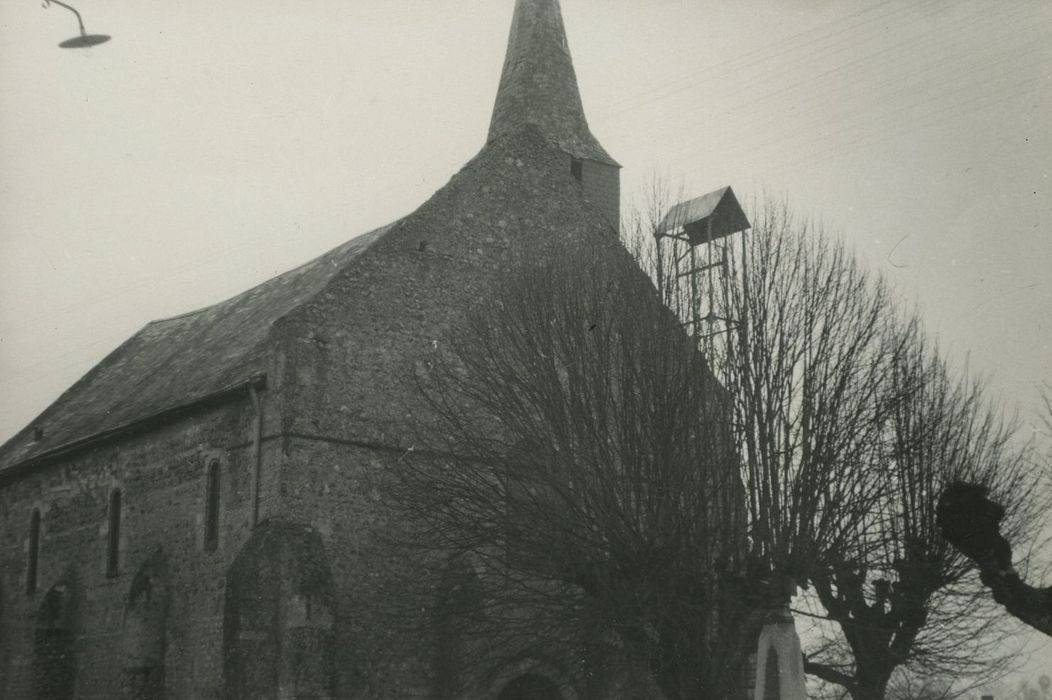 Eglise Saint-Martin : Ensemble nord-ouest, vue partielle