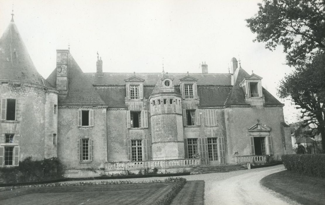 Château de la Chatonnière : Façade sud, vue générale