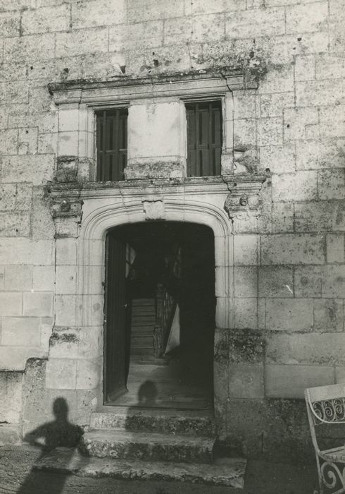 Château de la Michelinière : Façade ouest, porte d’accès, vue générale