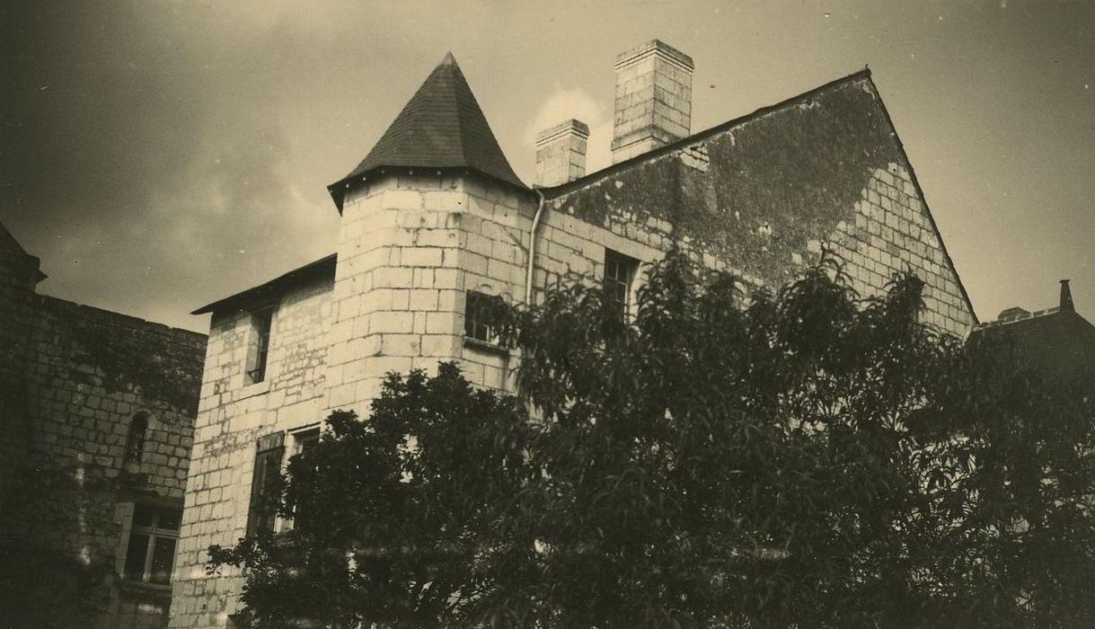 Ancienne maison canoniale : Ensemble nord-est, vue partielle