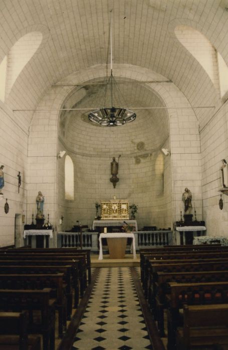 Ancien prieuré bénédictin de Chanceaux-sur-Choisille : Eglise, nef, vue générale