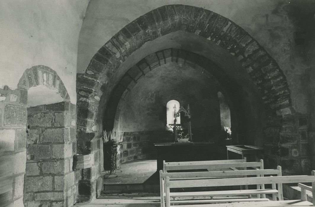 Eglise Saint-Roch de Roche-Charles : Nef, vue générale