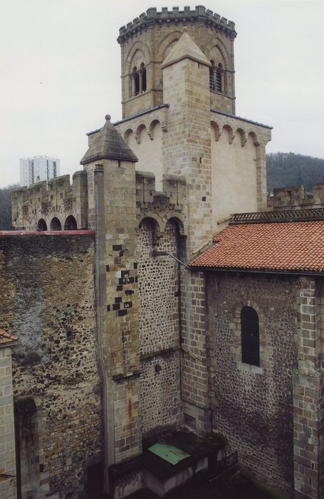 Eglise Saint-Léger : Clocher, élévations nord et ouest, vue générale