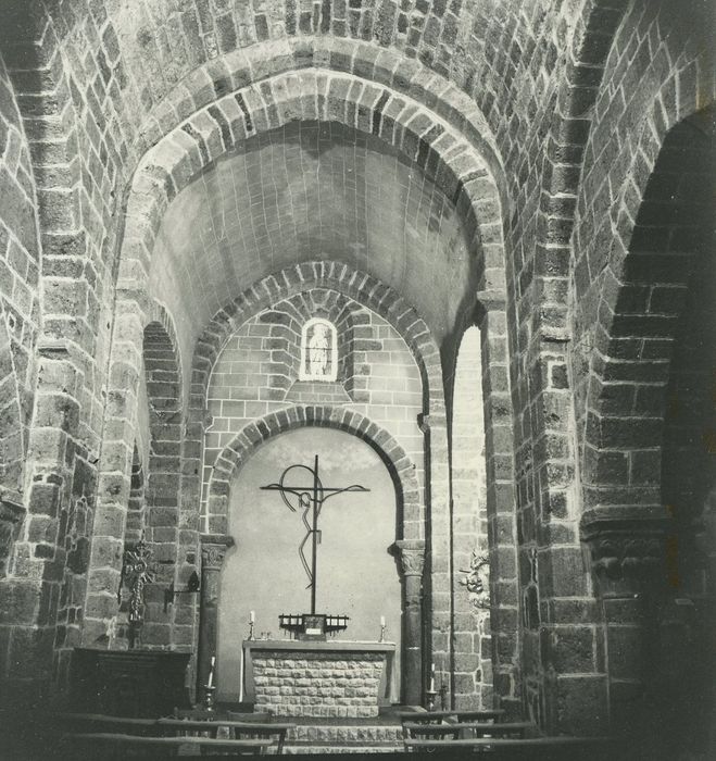 Eglise Saint-Loup : Choeur, vue générale