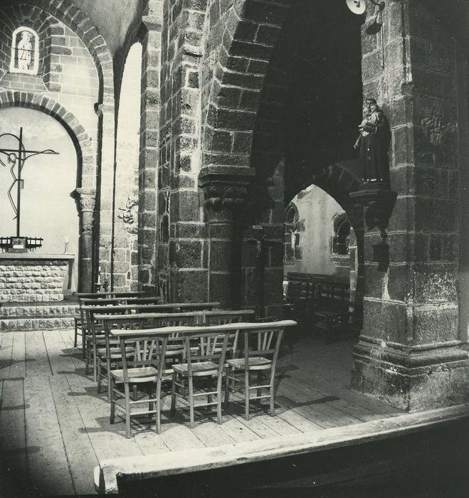 Eglise Saint-Loup : Nef, vue partielle