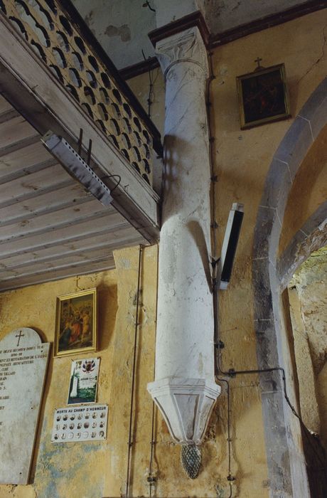 Eglise Notre-Dame de l'Assomption : Tribune, vue partielle