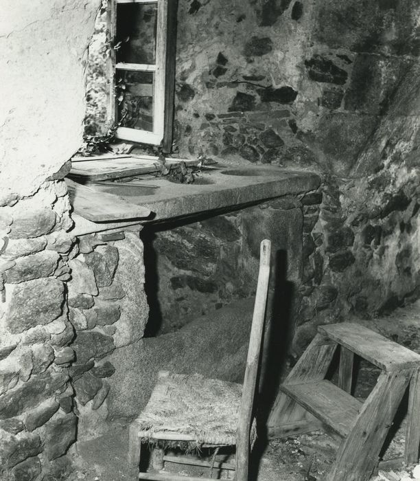 Château de Servières : Cuisine, potager, vue générale