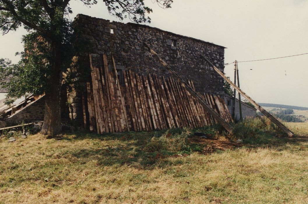 Château de Pralas : Façade nord, vue générale