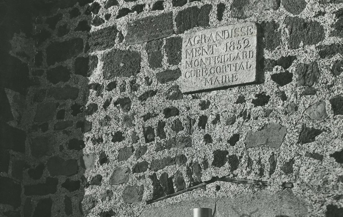 Eglise Saint-Barthélémy : Façade latérale sud, détail des maçonneries