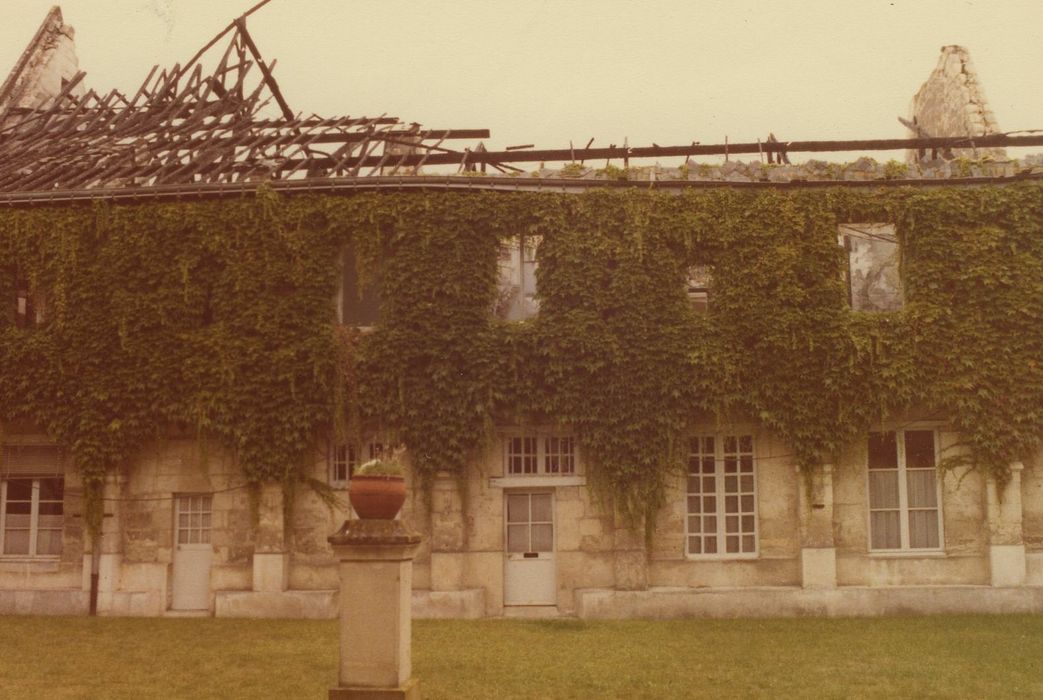 Ancien couvent des Calvairiennes : Ancien cloître, aile est, vue partielle