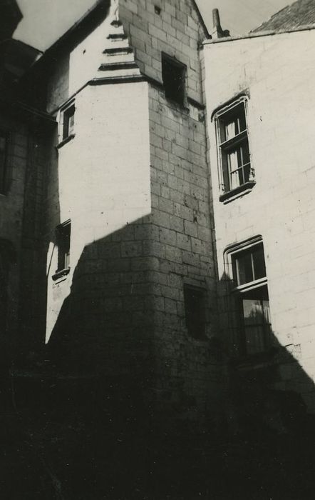 Ancien hôtel des Monnaies : Façade sur cour, vue partielle