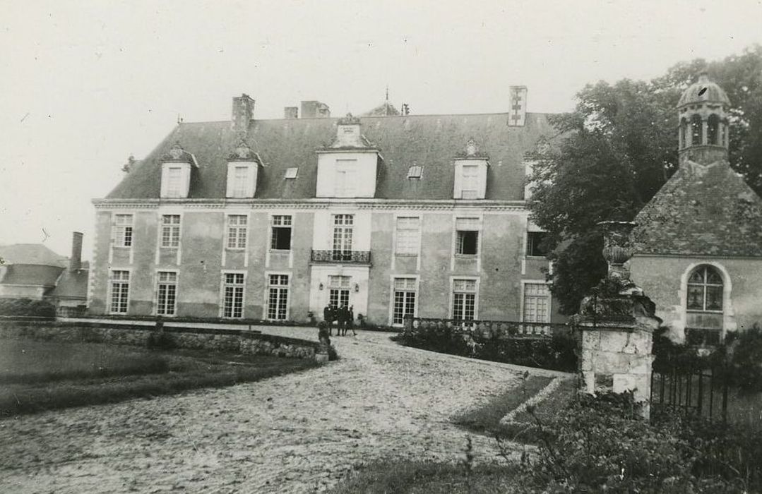 Château de Champchevrier : Ensemble est, vue générale