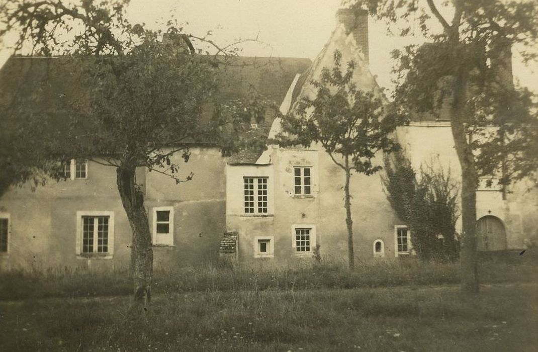 Château de Chantilly : Façade nord, vue partielle