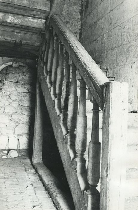 Manoir du Puy : Escalier, vue partielle