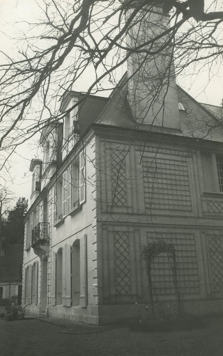 Manoir du Thouadé : Façades sud et est, vue générale