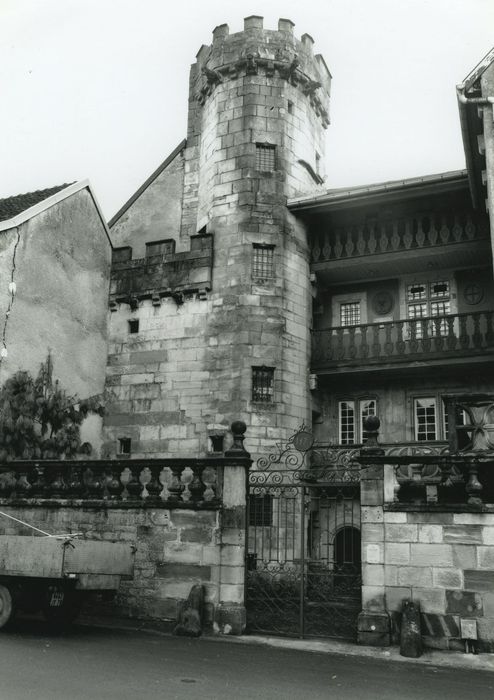 Hôtel Thiadot dit Maison du bailli : Façade ouest, vue partielle