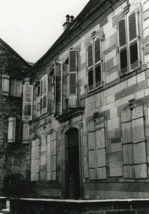 Maison ou Hôtel Bretons-d'Amblans : Façade sud, vue partielle