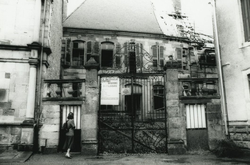 Maison ou Hôtel Bretons-d'Amblans : Façade sud, vue partielle