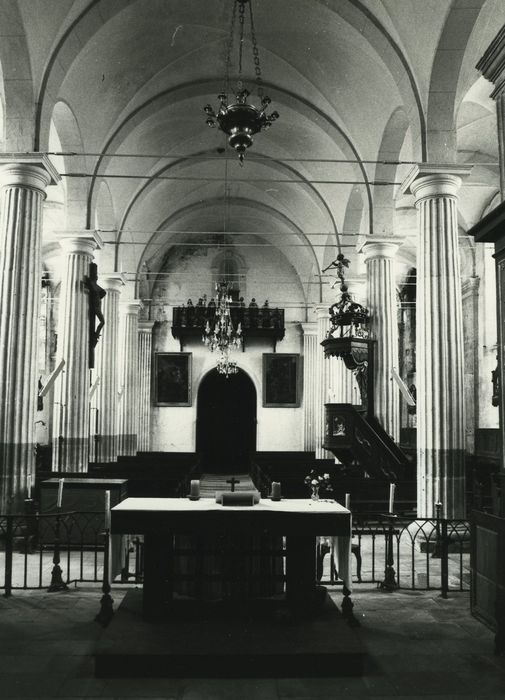 Eglise : Nef, vue générale