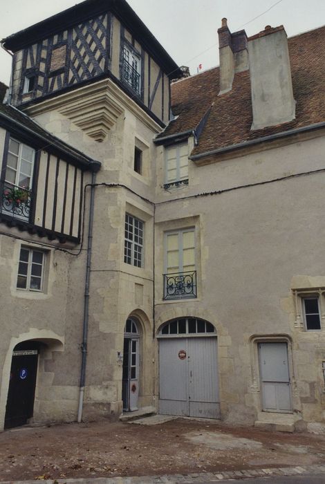 Maison du chapitre Saint-Martin (ancienne) : Façades nord et est, vue partielle