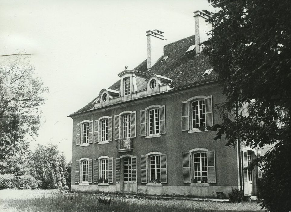 Château d’Arc : Façade nord, vue générale