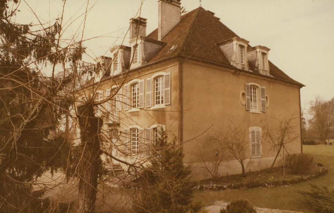 Château d’Arc : Ensemble sud-est, vue partielle