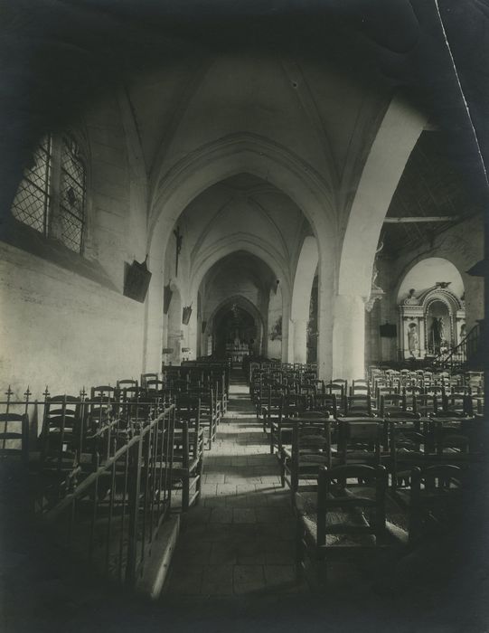 Eglise Saint-Gervais-Saint-Protais : Collatéral nord, vue générale