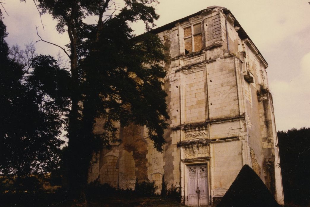 Château de Chavigny : Pavillon de la chapelle, façade sud, vue générale