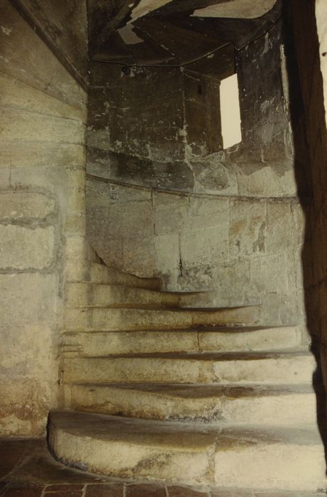 Maison dite de la Chancellerie : Logis, escalier, vue partielle