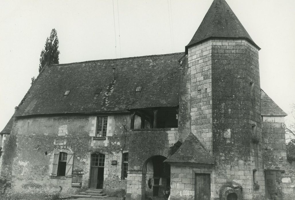 Ancienne ferme abbatiale : Logis, façade ouest, vue générale