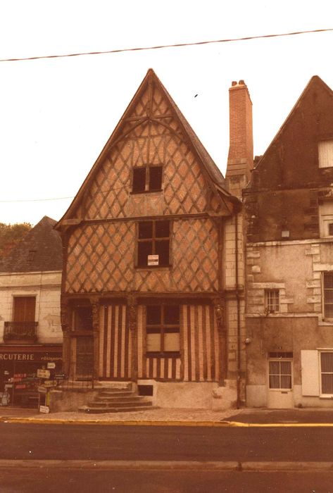 Maison : Façade sur rue, vue générale