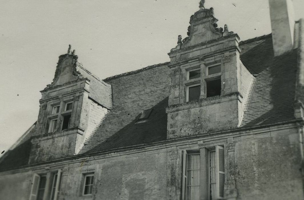 Maison dite La Ramée : Façade nord, détail des lucarnes