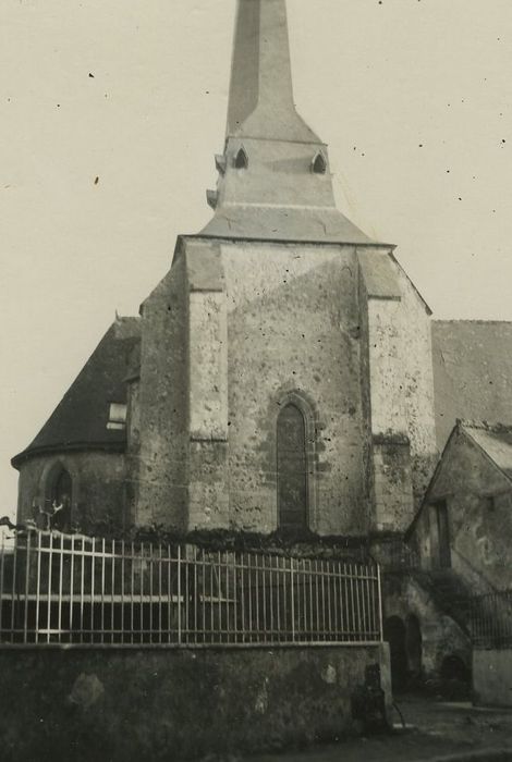 Eglise Saint-Pierre : Clocher, élévation nord, vue partielle