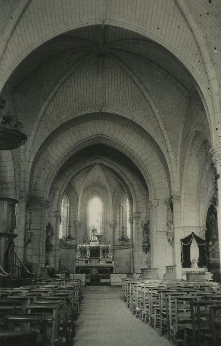 Eglise Saint-Pierre : Nef, vue générale