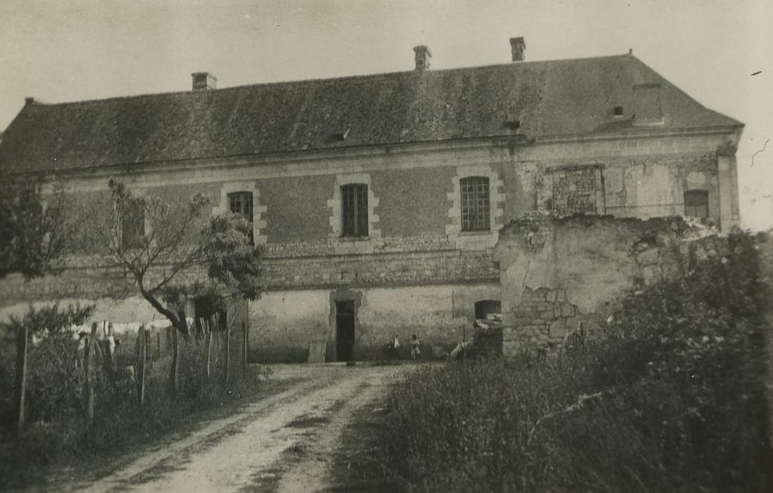 Ancienne abbaye de Noyers : Façade nord, vue générale