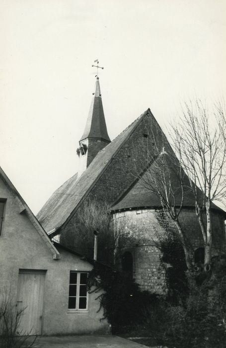 Eglise Saint-Pierre : Chevet, vue partielle