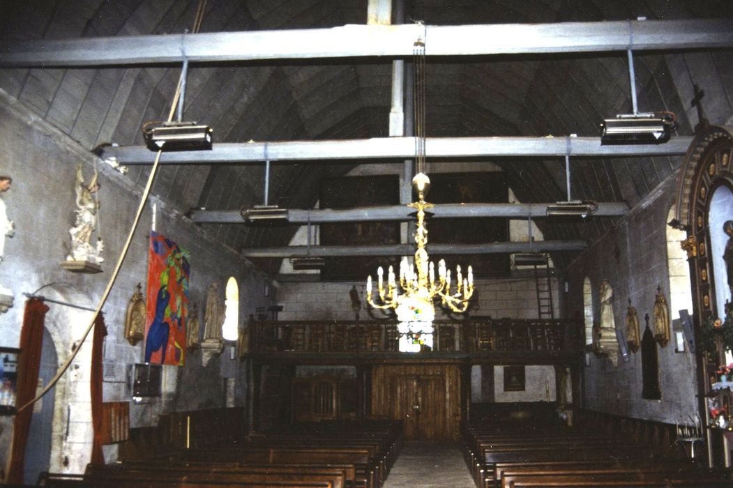 Eglise Saint-Pierre : Nef, vue générale