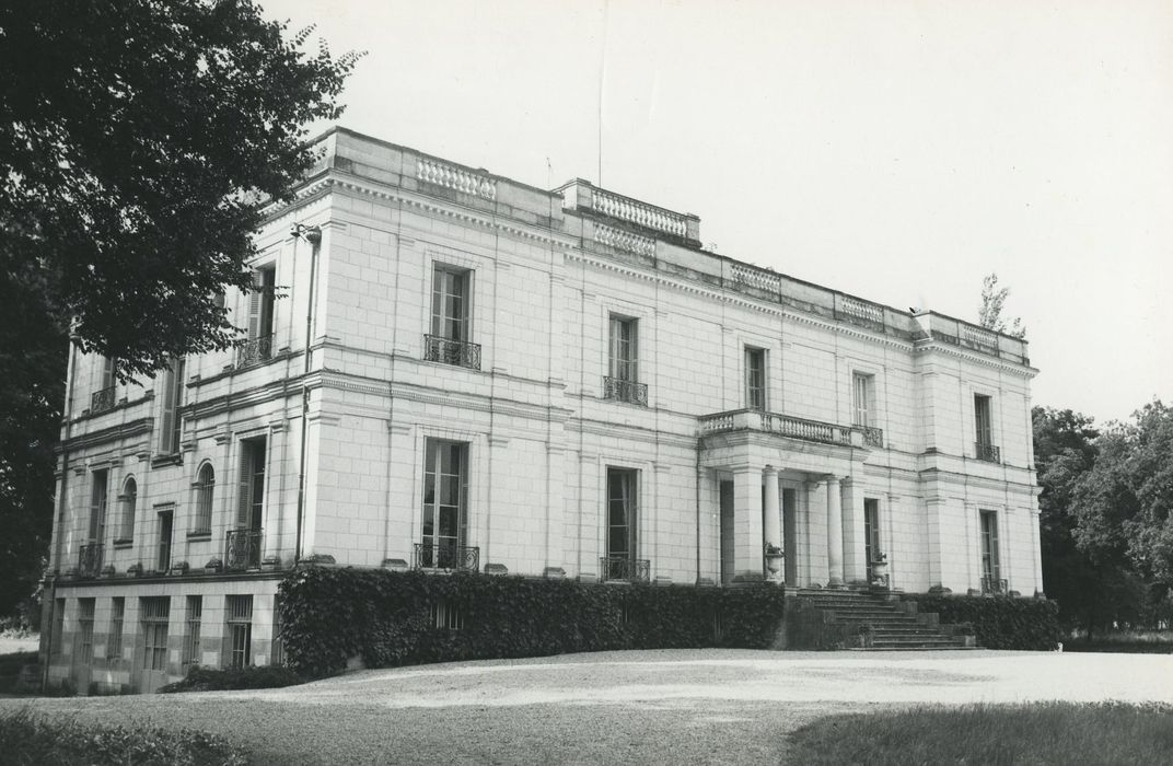 Château de la Brêche : Ensemble sud-ouest, vue générale