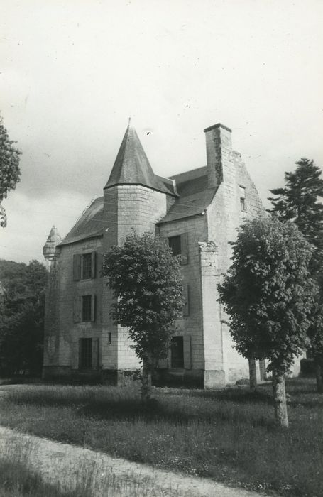 Manoir de Ré (ou Ray) : Façades nord et est, vue générale