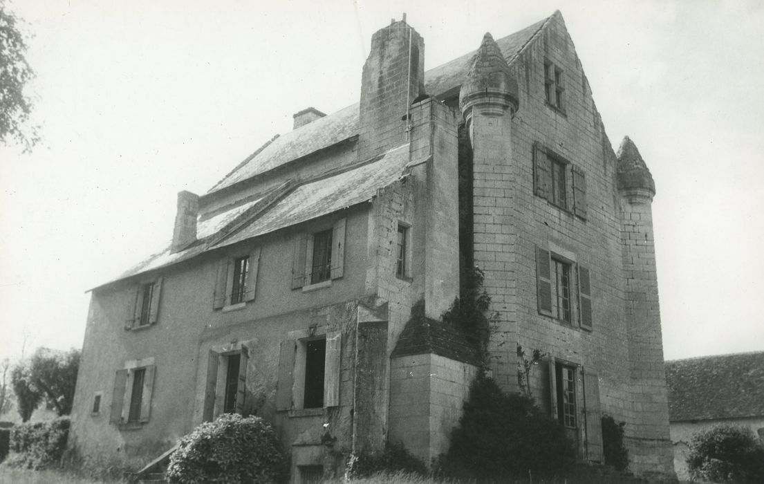 Manoir de Ré (ou Ray) : Façade sud et ouest, vue générale