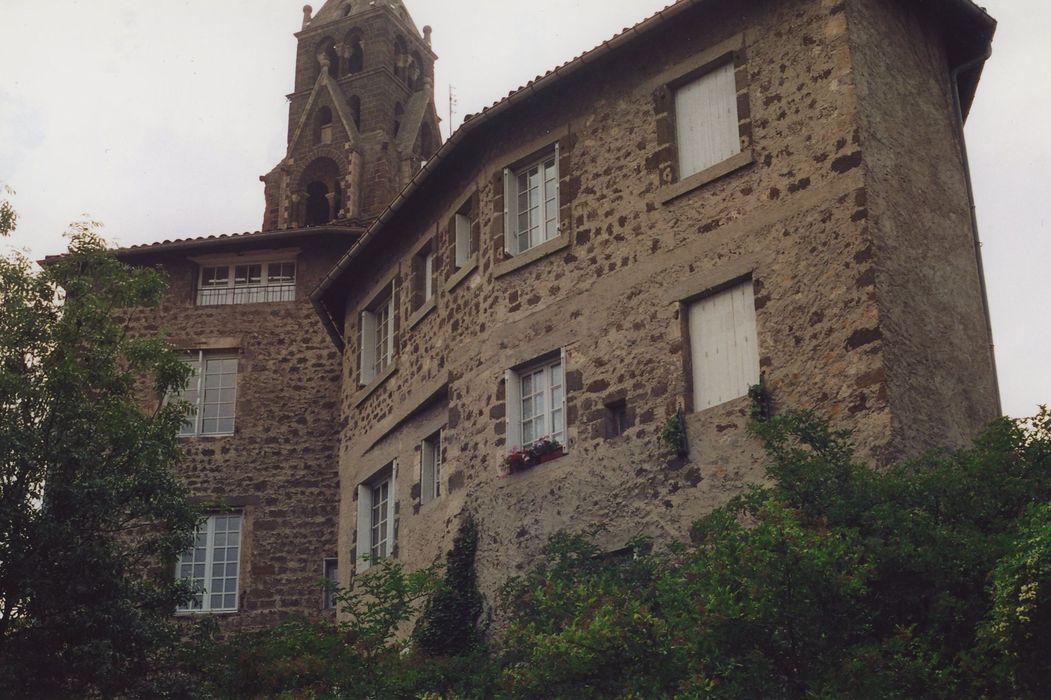 Hôtel de la Prévôté : Façade sud sur jardin, vue générale