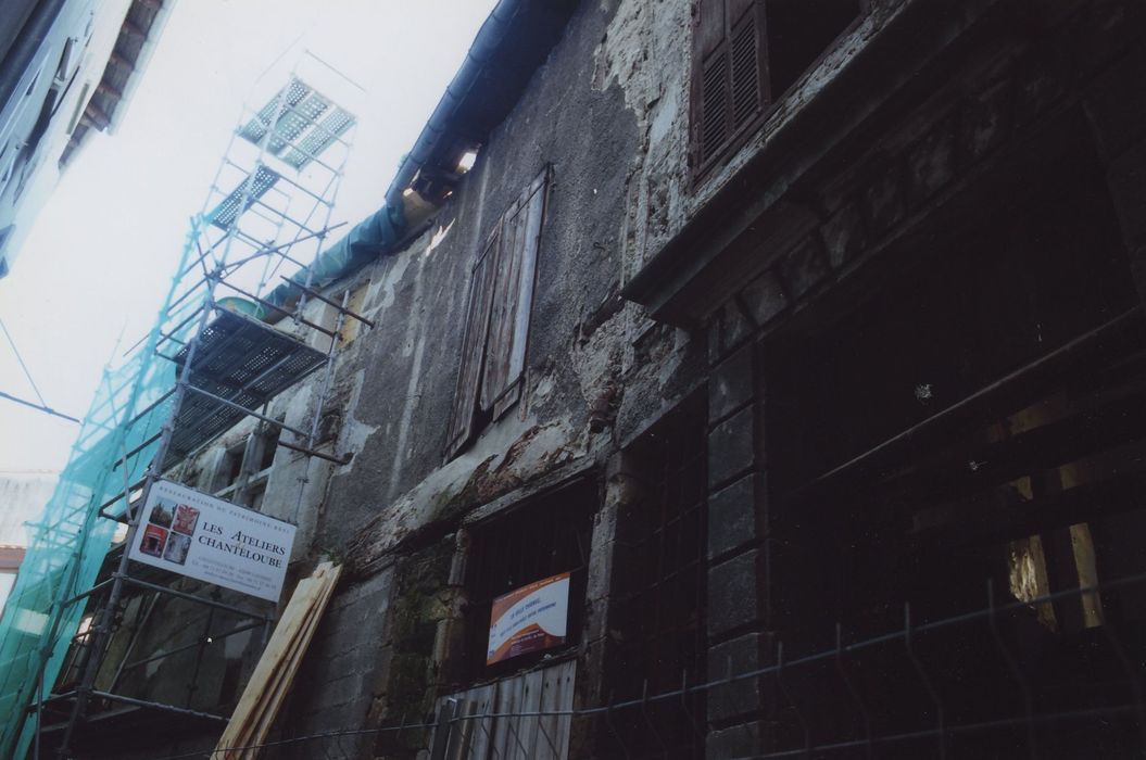 Hôtel de Monteyremard : Façade postérieure sur rue, vue partielle