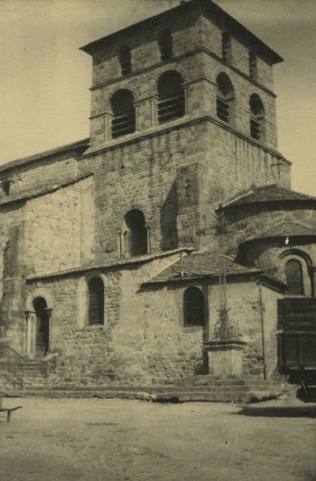 Eglise Saint-Jean-Baptiste : Clocher, élévation sud, vue générale