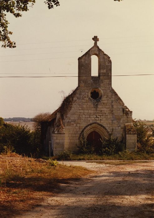 Château de Chargé : Chapelle, façade occidentale, vue générale