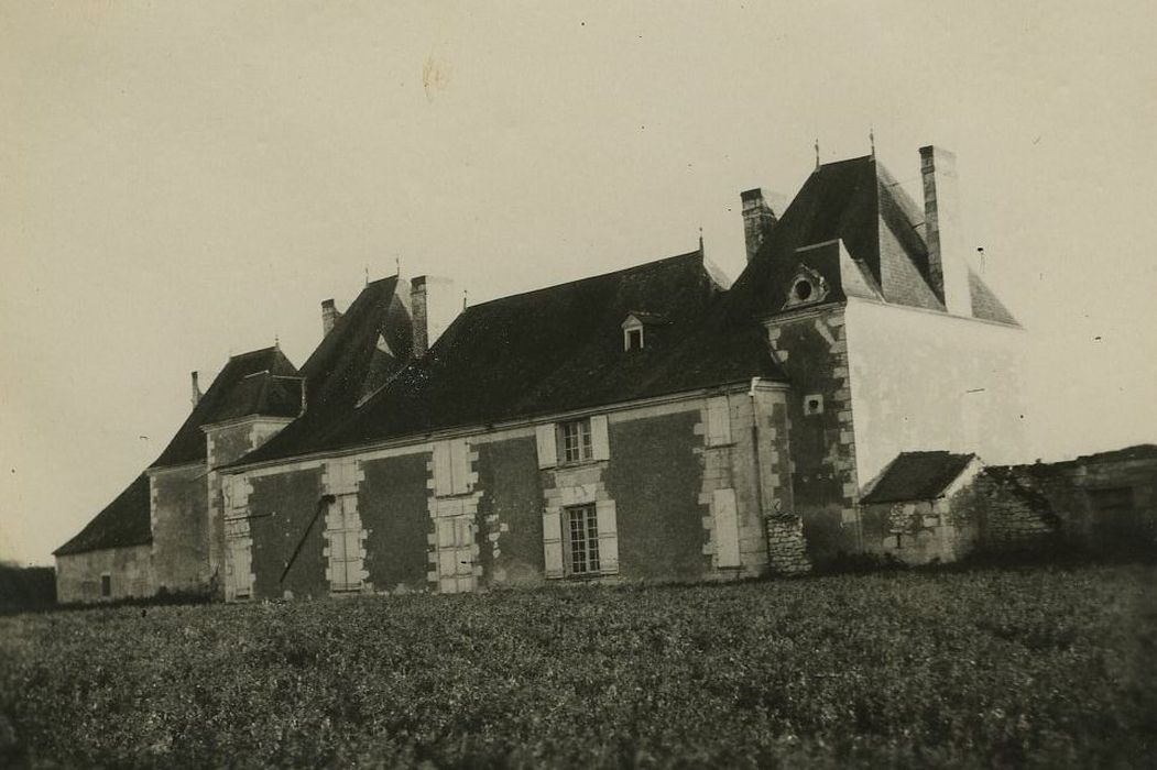 Château de Louy : Façade nord, vue générale