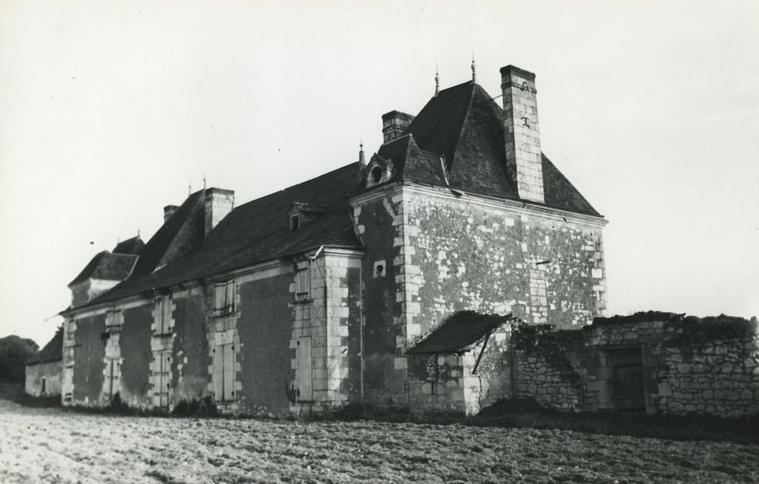 Château de Louy : Ensemble nord-ouest, vue générale