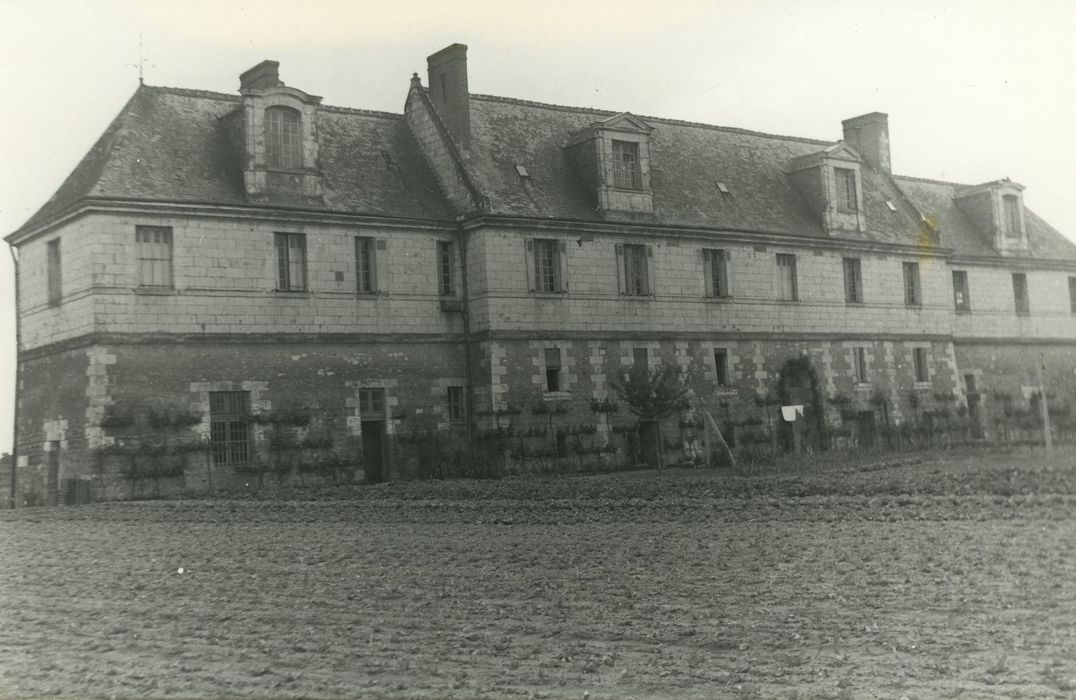 Ancien couvent des Grands Minimes du Plessis-lès-Tours : Ensemble est, vue générale