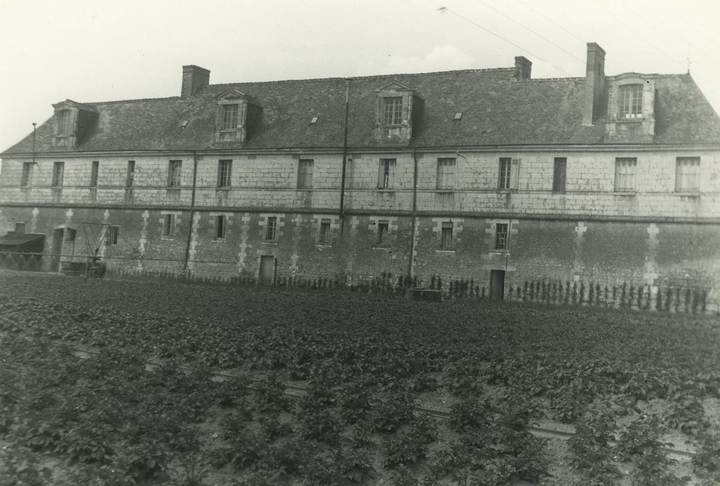 Ancien couvent des Grands Minimes du Plessis-lès-Tours : Ensemble ouest, vue générale