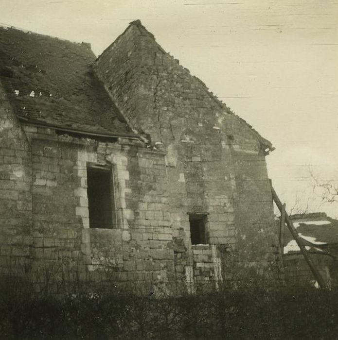 Ancien prieuré de Saint-Cosme : Vue partielle des ruines