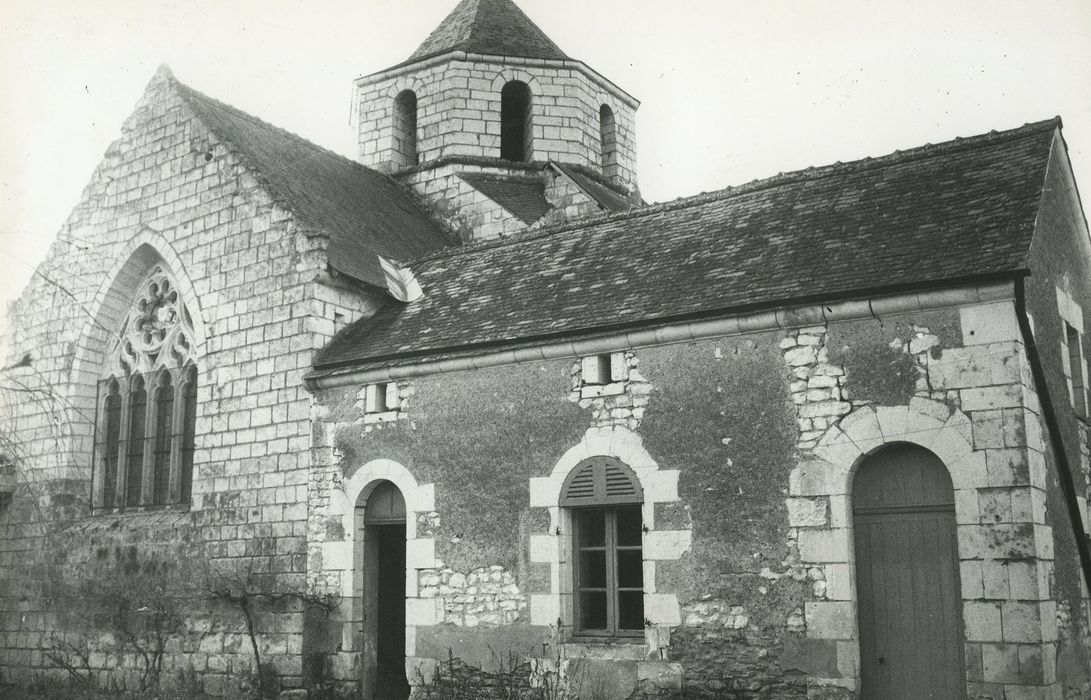 Eglise Saint-Martin : Façade latérale nord-est, vue partielle